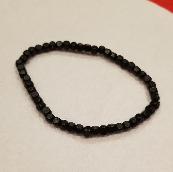 Square Elastic Bracelet - Picture 2 of 2